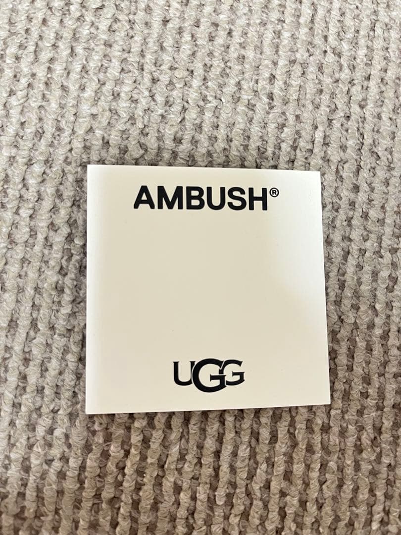 AMBUSH ピンクファーフラットシューズ