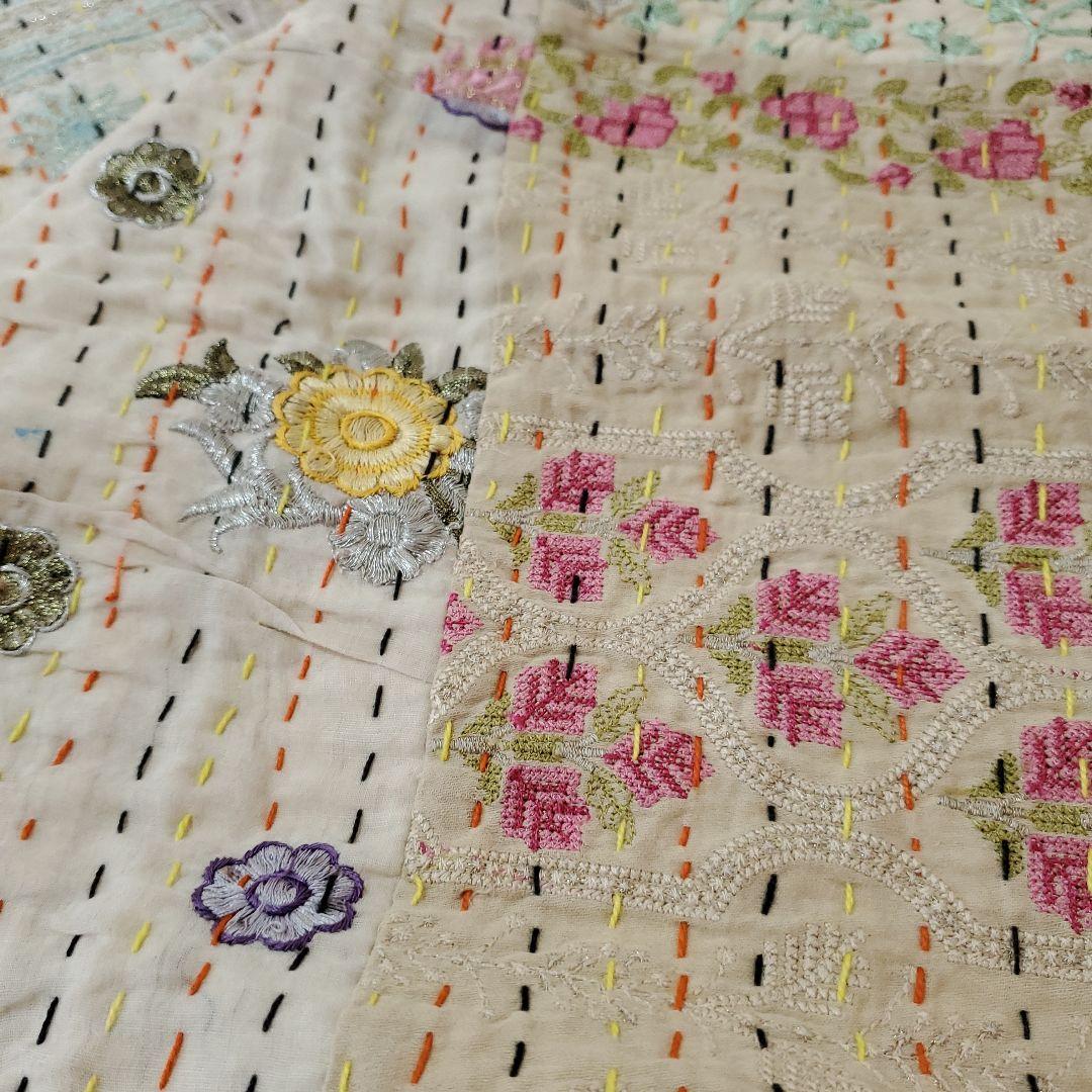 パッチワーク刺繍マルチカバー　ラリーキルト　シングルベッドg