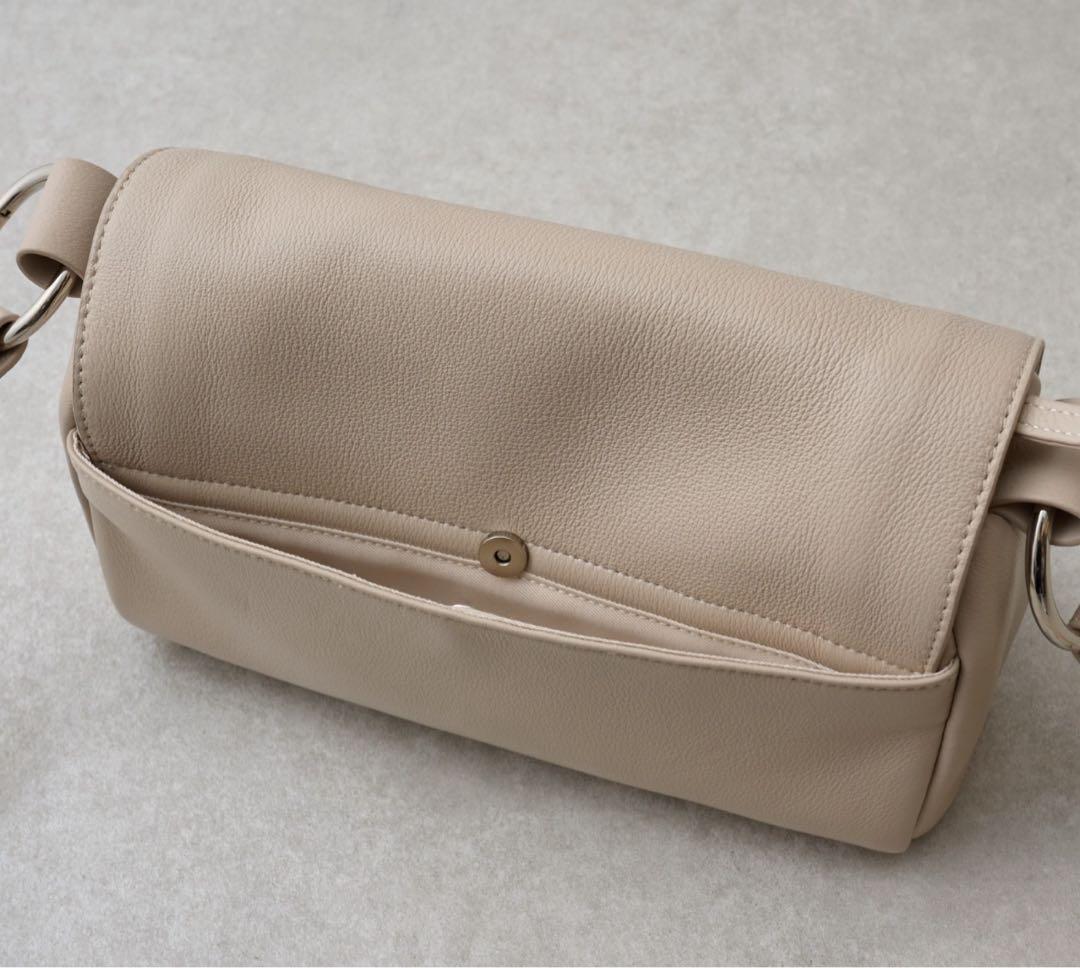 BEARDSLEY ビアズリー レザーボディバッグ