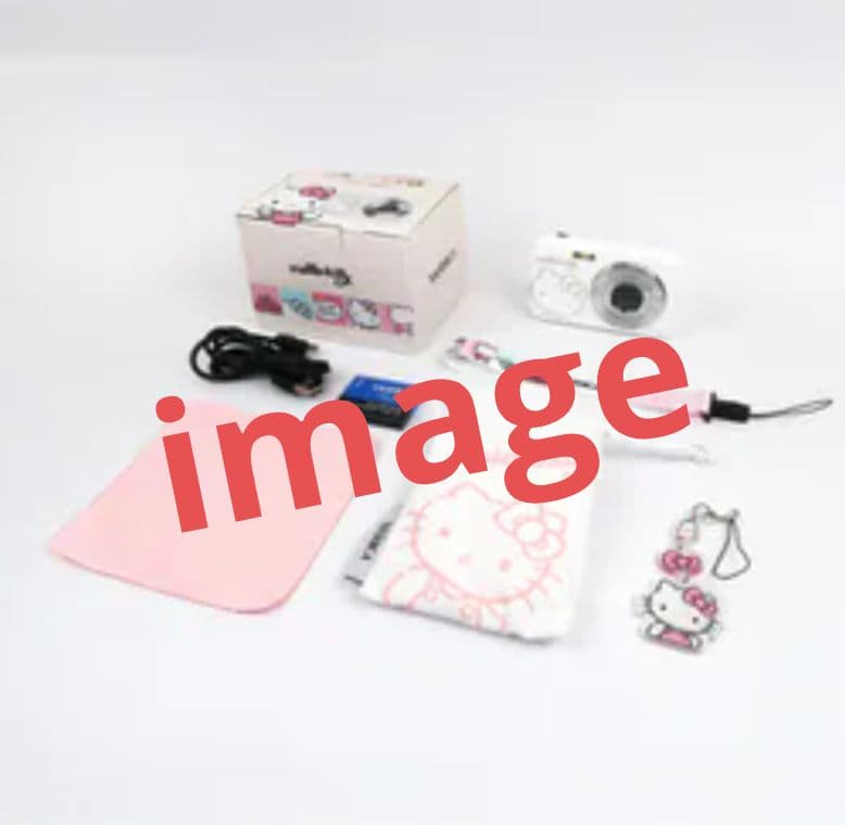 【新品】YASHICA × ハローキティ デジタルカメラ DZ-100 50周年