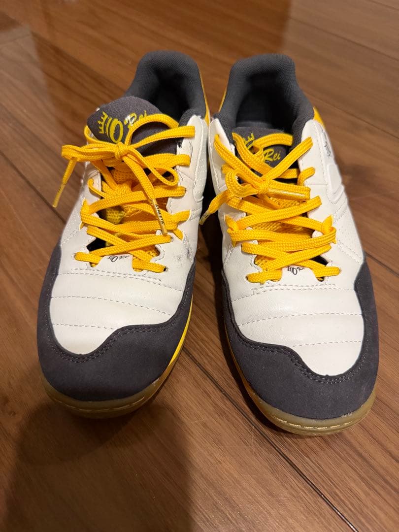 ATHLETAスニーカーフットサルシューズ