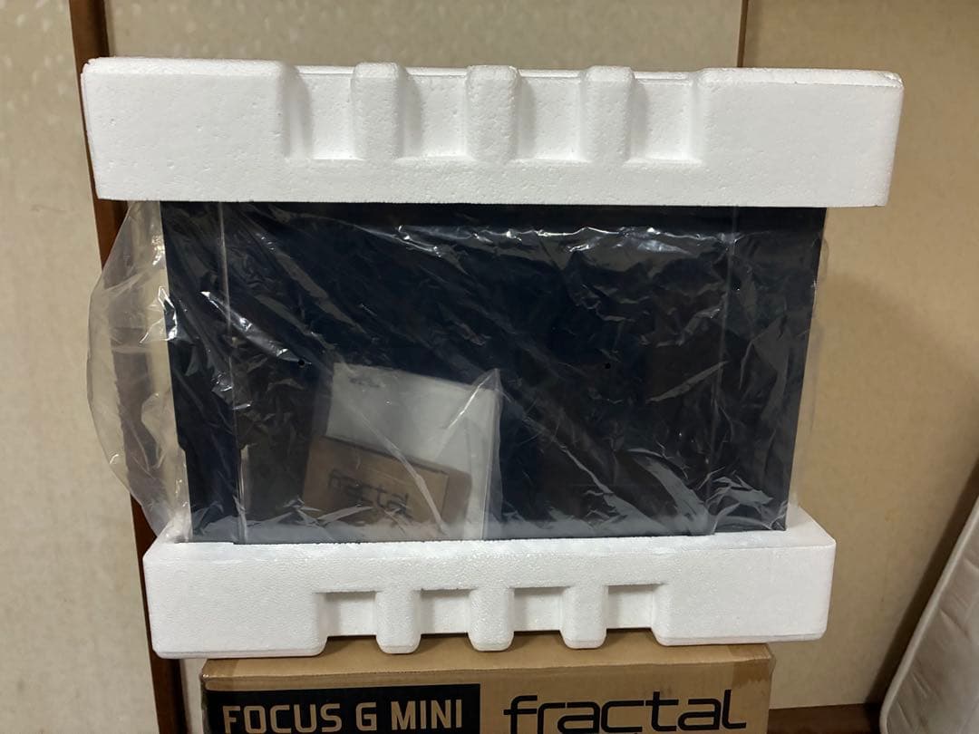Fractal Design pcケースとグラボ3060ti