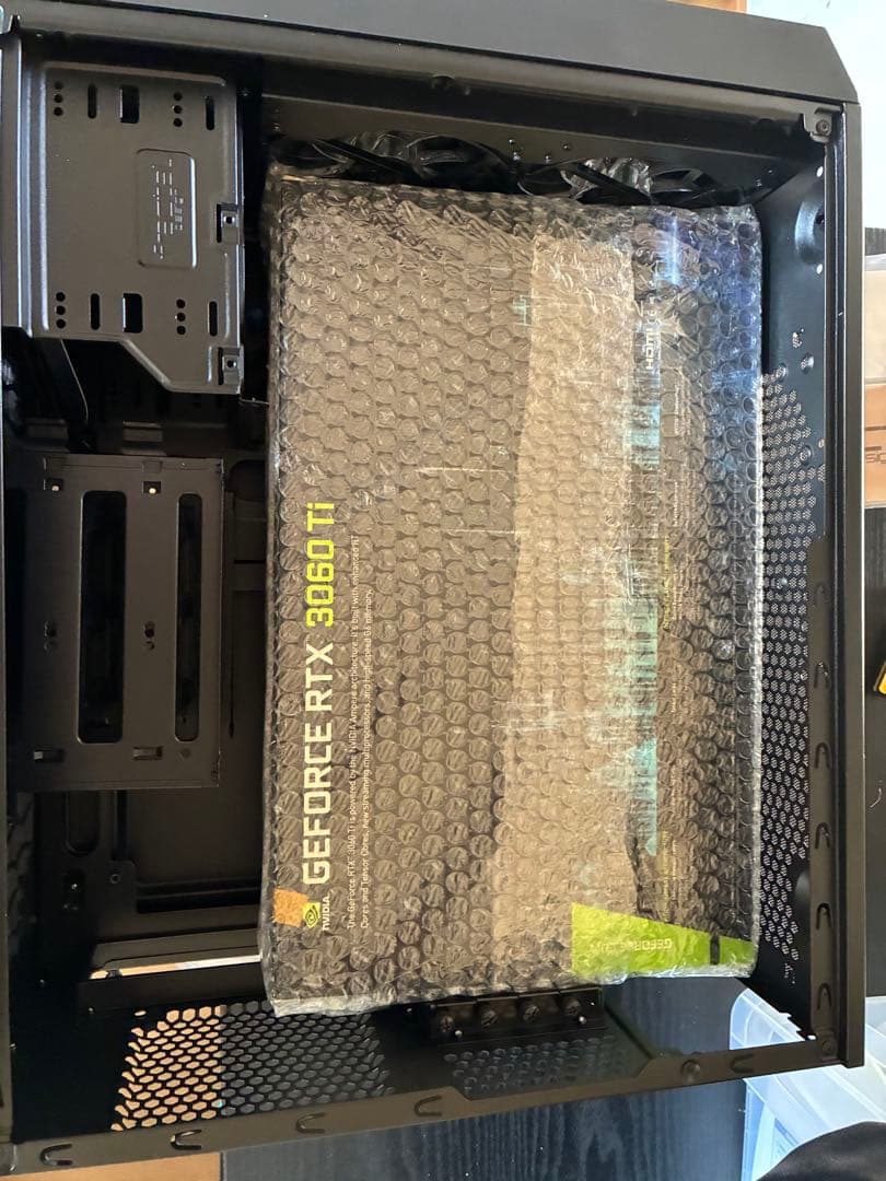 Fractal Design pcケースとグラボ3060ti