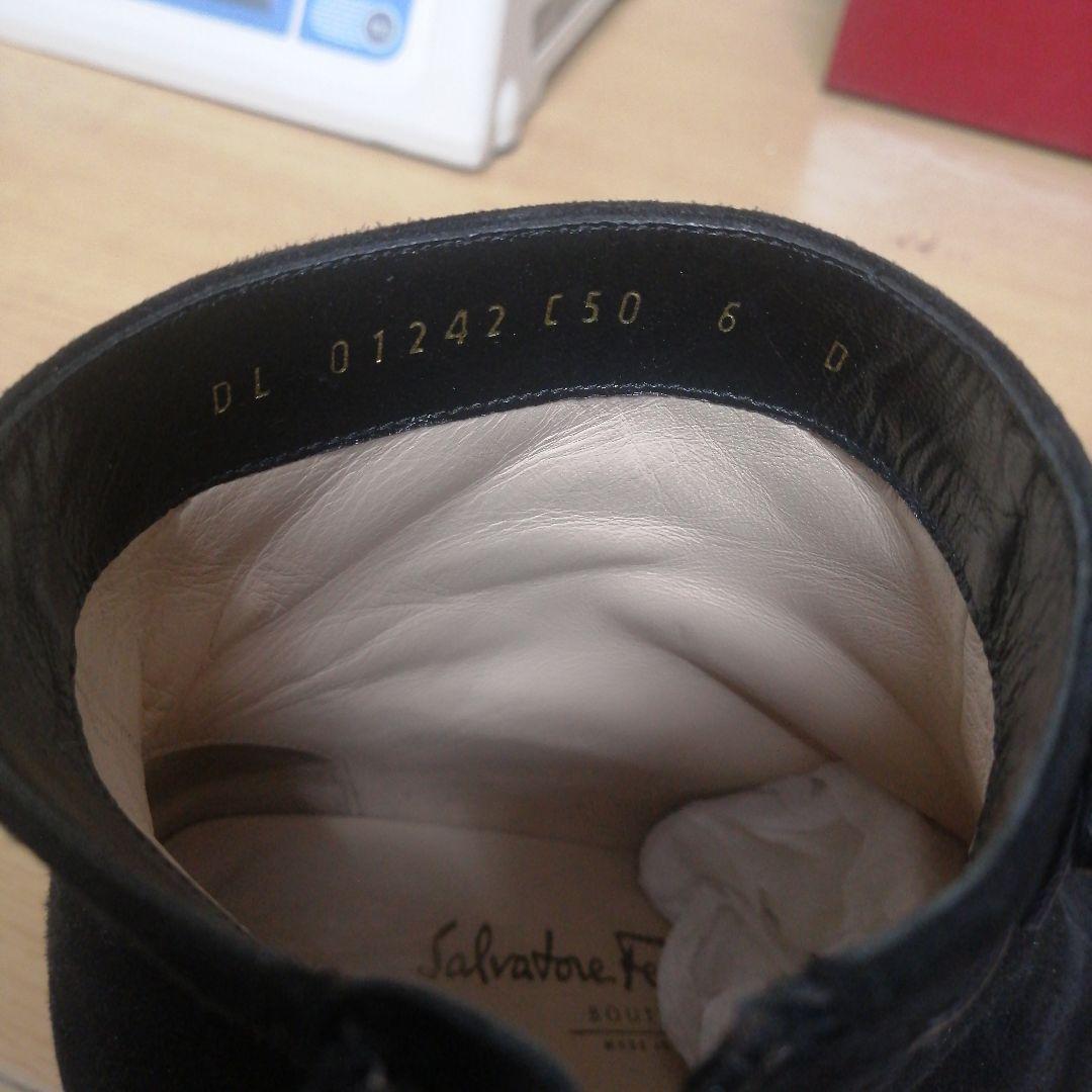 Salvatore Ferragamo 黒 スエード ショートブーツ