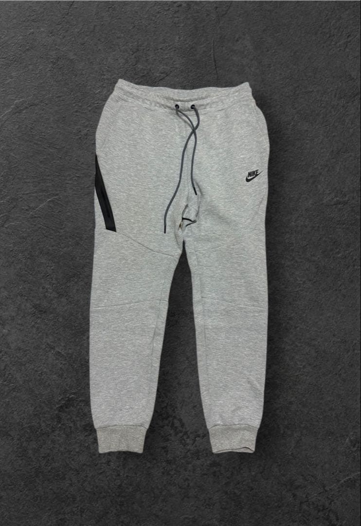 NIKE テックフリースMグレー セットアップ 廃盤‼️