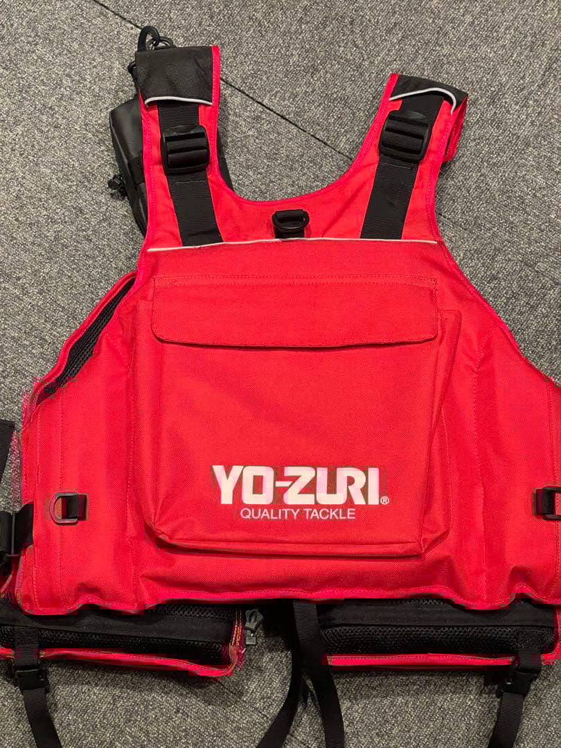 YO-ZURI フィッシングベスト レッド
