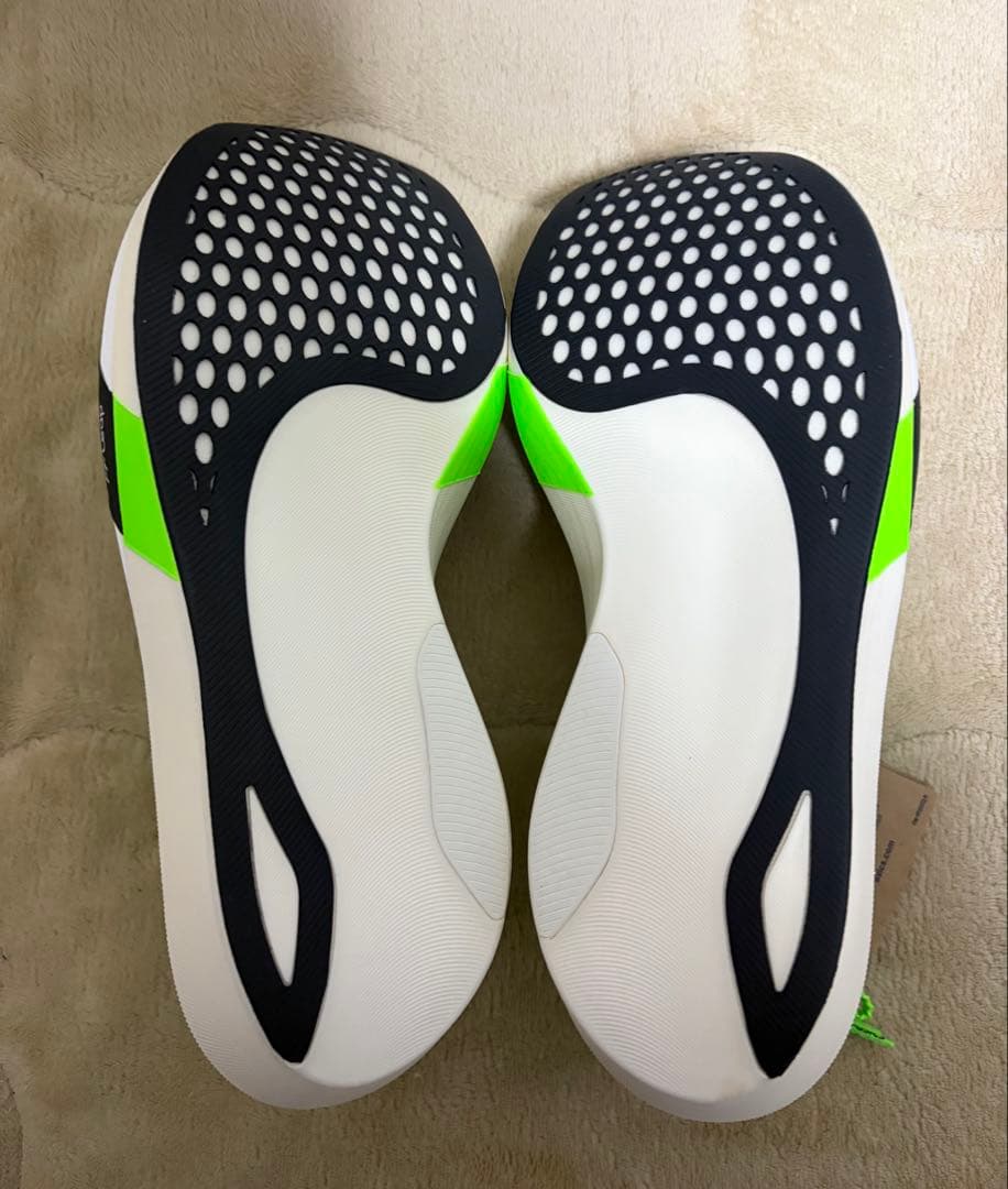 新品未使用品 26.5センチ アシックス　メタスピードエッジ東京