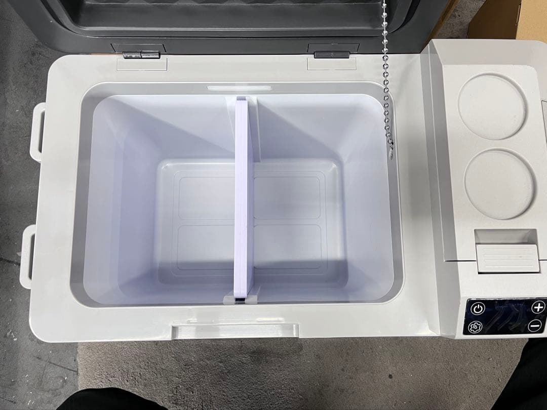 車載冷蔵庫 バッテリー内蔵 30L ポータブル 冷凍冷蔵庫/バッテリー付属