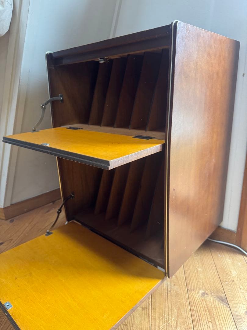 アンティークレコードキャビネット　レコード棚　レコードラック　ビンテージ