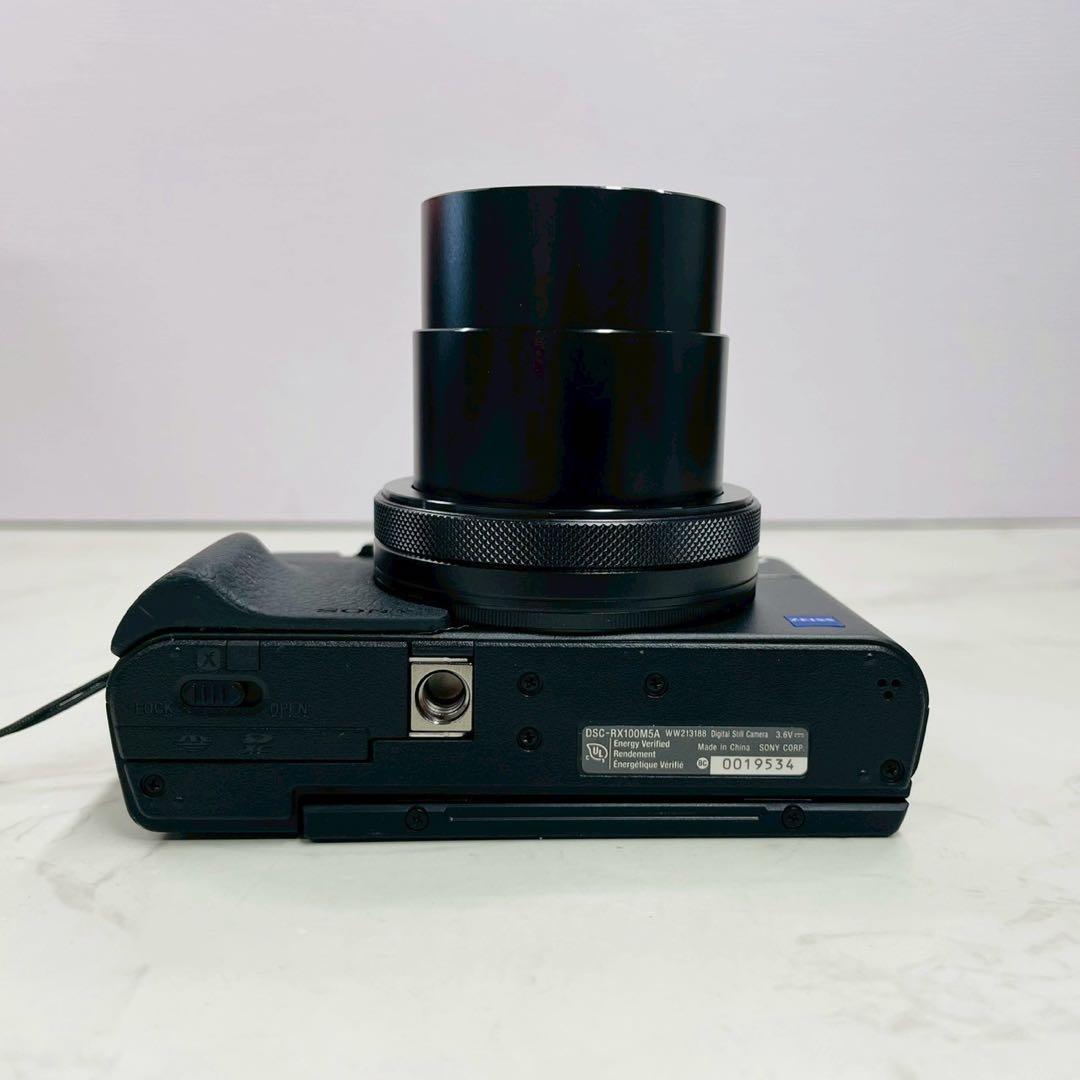 SONY(ソニー) Cyber-shot DSC-RX100M5A 箱付属品付き