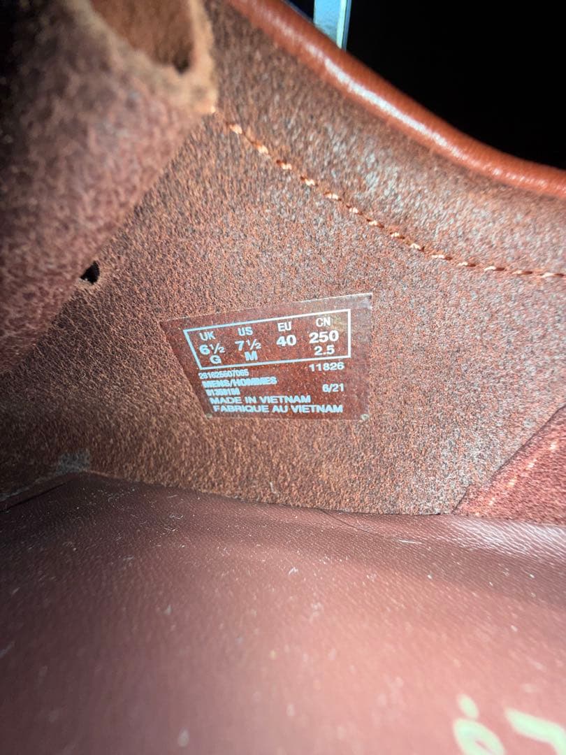 CLARKS originals Wallabee バーガンディスエード