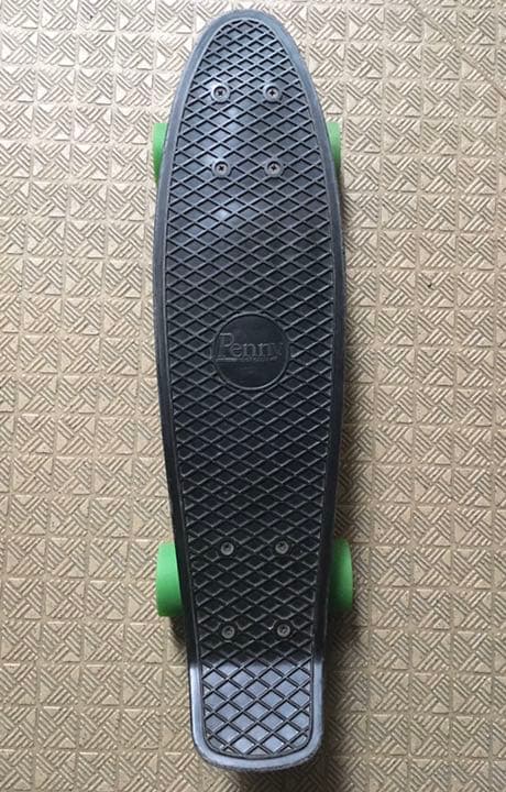 22インチ　ペニーPENNYスケートボード、ドッグダウンホイールセット