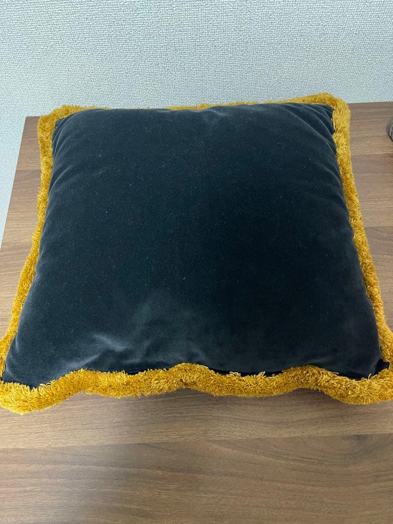 VERSACE ヴェルサーチ ベルベット タイガー クッション