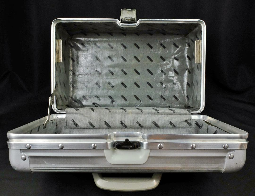 RIMOWAリモワ946.38『OPAL/オパール』ビューティケース17L 合鍵