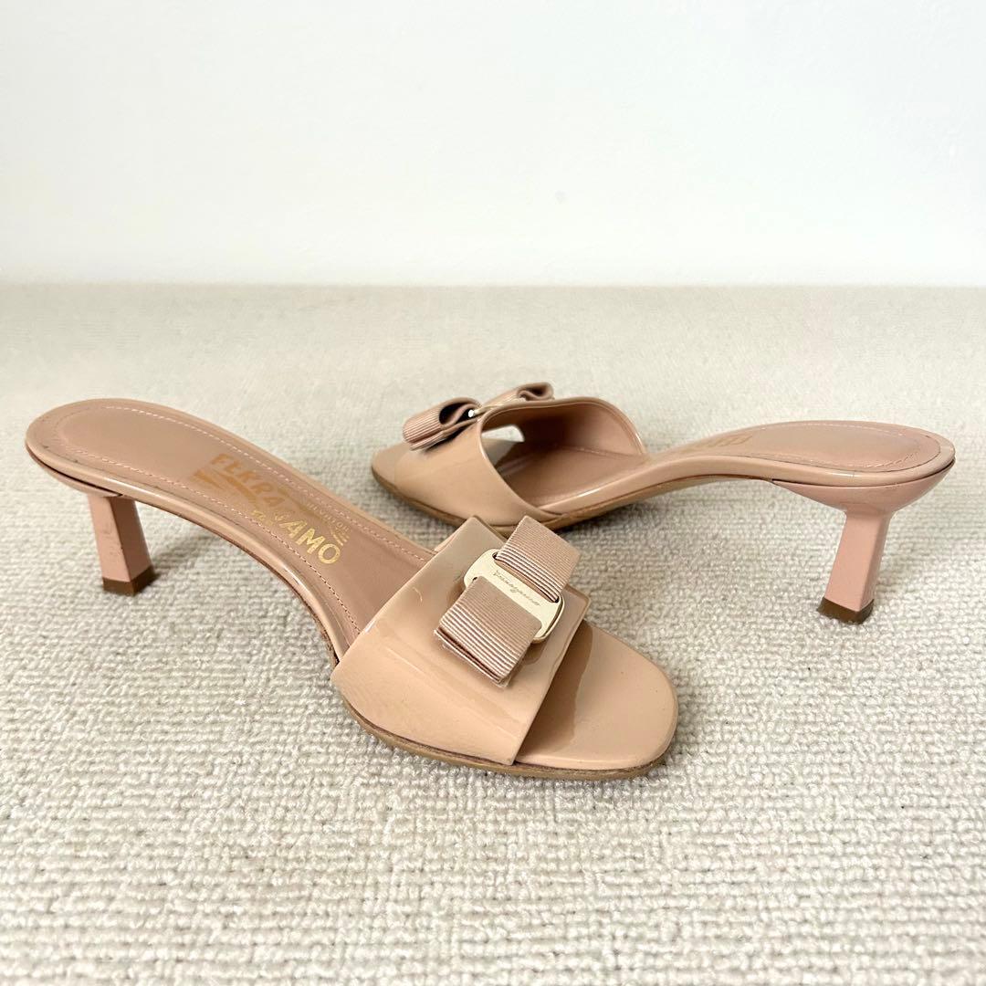 サルヴァトーレ フェラガモ サンダル ミュール ヴァラリボン 23cm