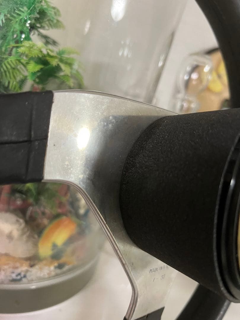 希少品！激安送料込‼️ フェラーリ ステアリング 跳ね馬マーク/イタリア製