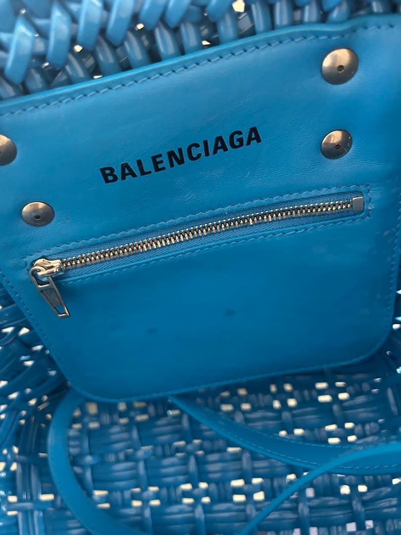 バレンシアガ　ビストロ ストラップ付きバスケット XS ブルー