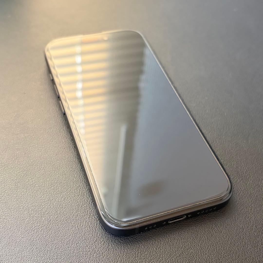 iPhone 15 ブラック 128 GB SIMフリー