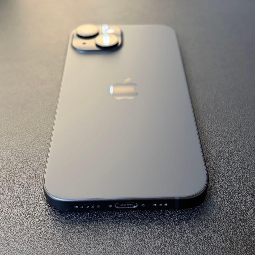 iPhone 15 ブラック 128 GB SIMフリー