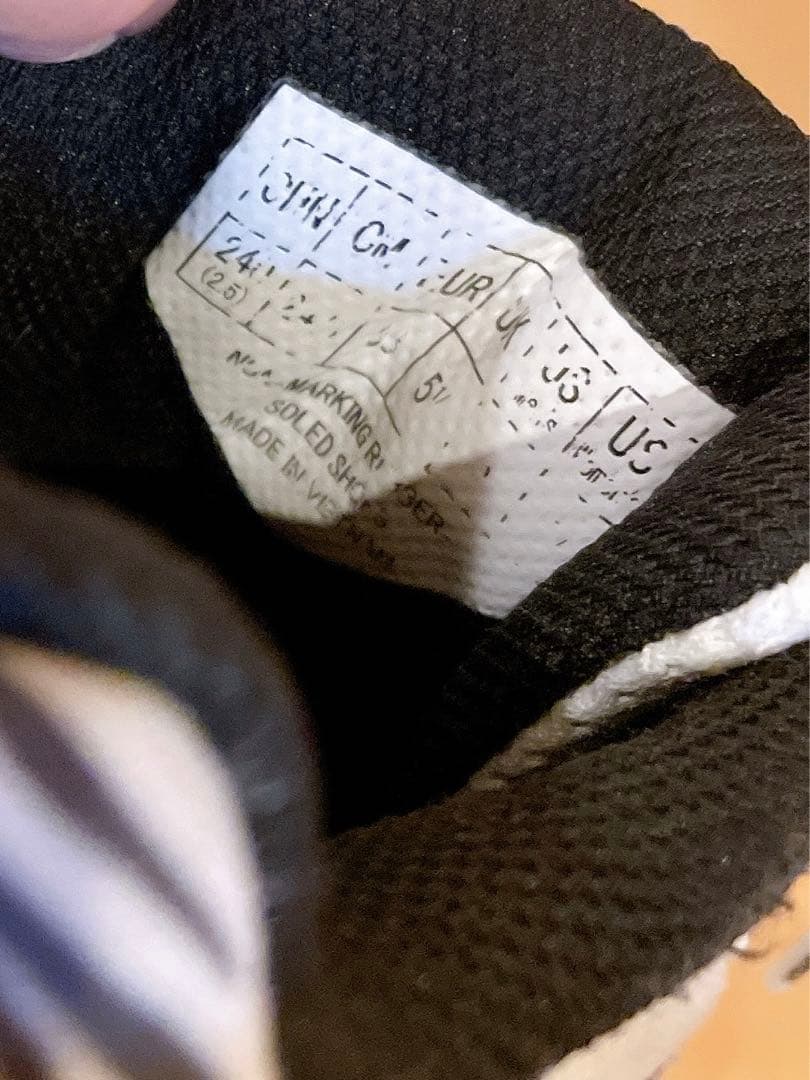 【希少！美品】ヨネックス　バドミントンシューズ　桃田賢斗選手モデル　靴　24cm