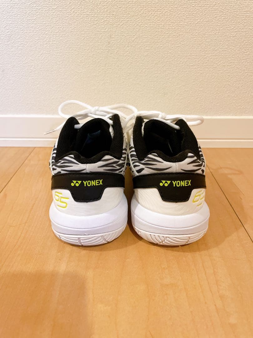 【希少！美品】ヨネックス　バドミントンシューズ　桃田賢斗選手モデル　靴　24cm