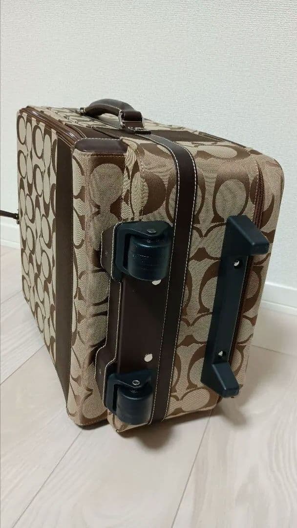 COACH コーチ キャリーケース　新品ですが訳ありです