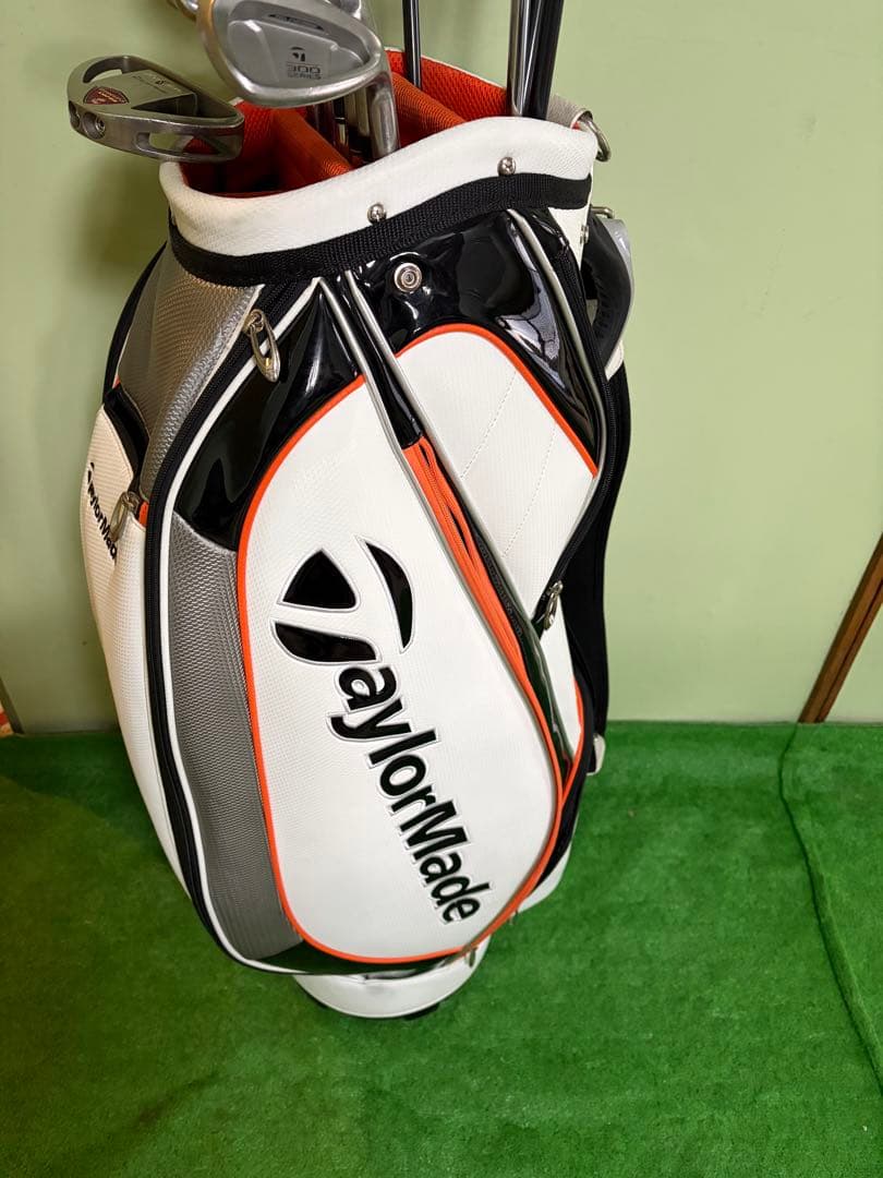 テーラーメイド　ゴルフセット　13本　キャディーバッグ付き