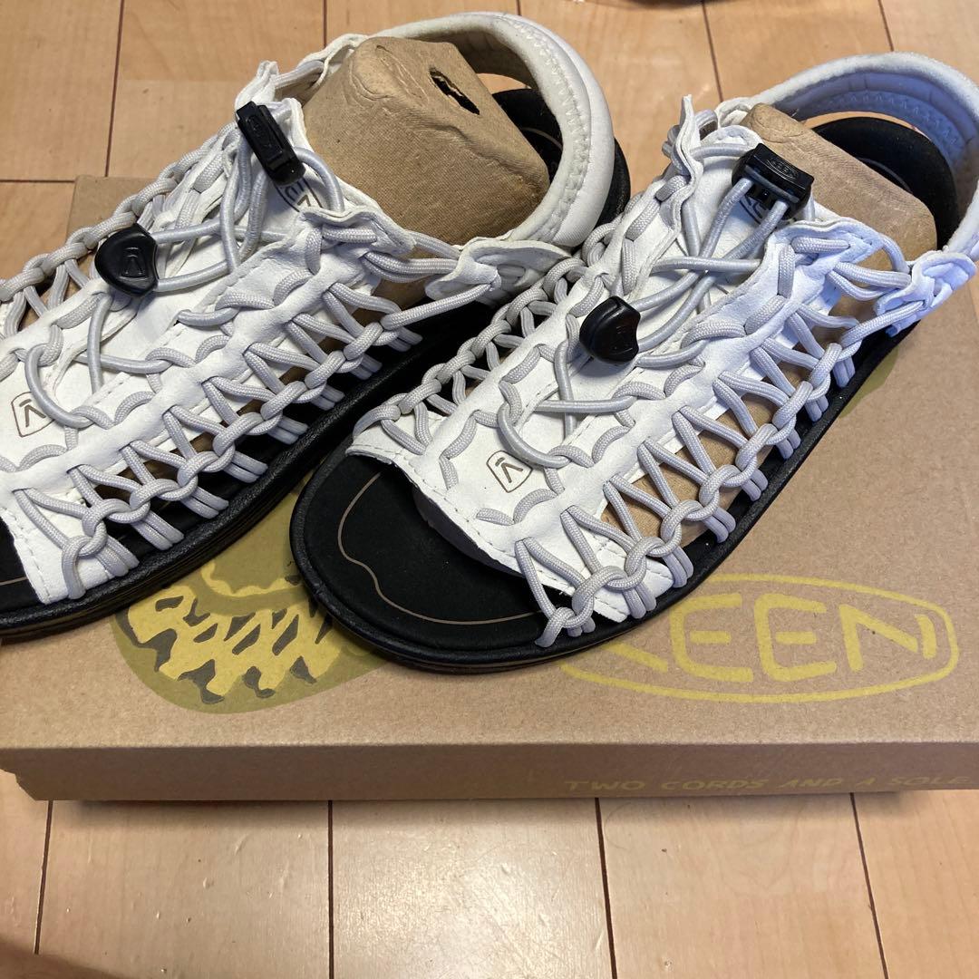 【未使用】keen サンダル