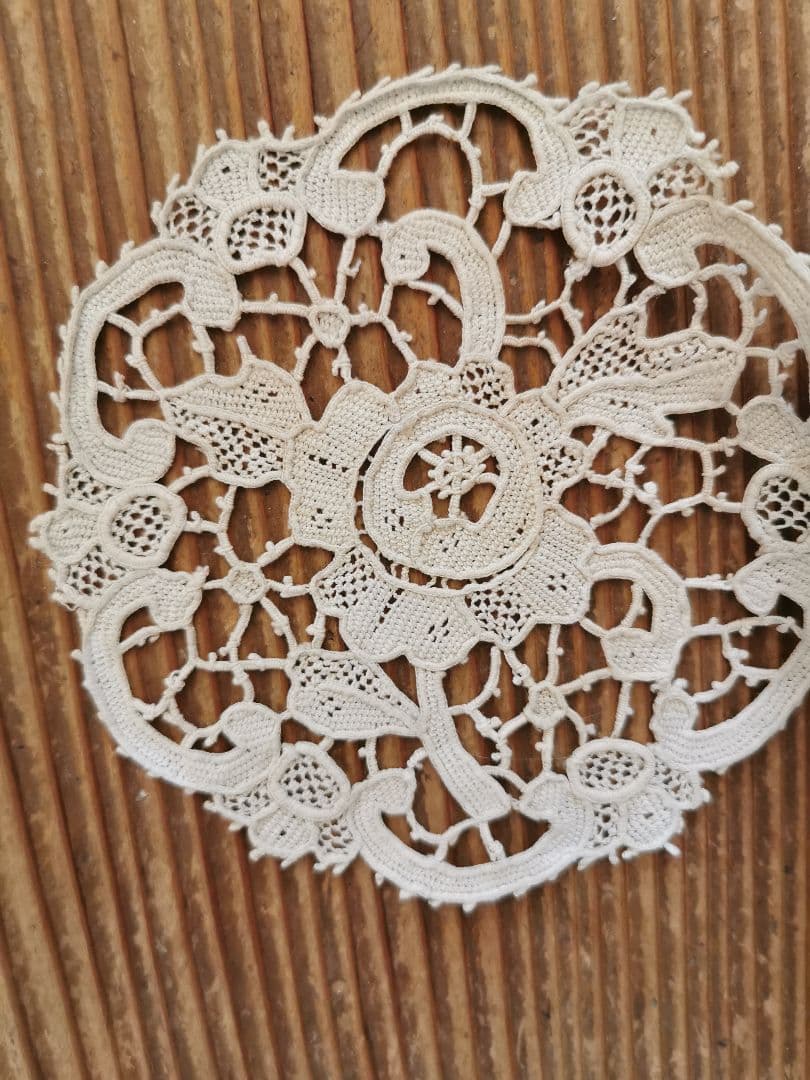 アンティーク ブラーノレース ポワンドヴェニス ローズ ニードルワークドイリー