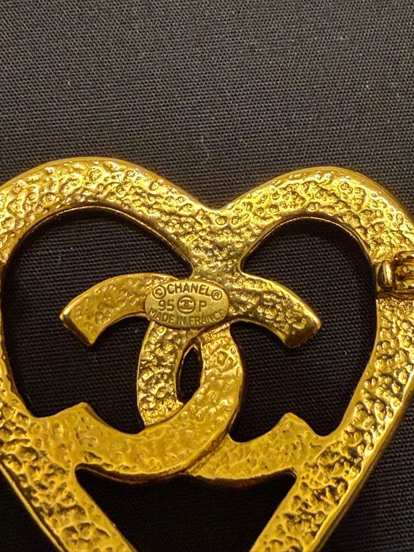 ⭐︎なるみ⭐︎CHANEL ハート型ブローチ 1980年製