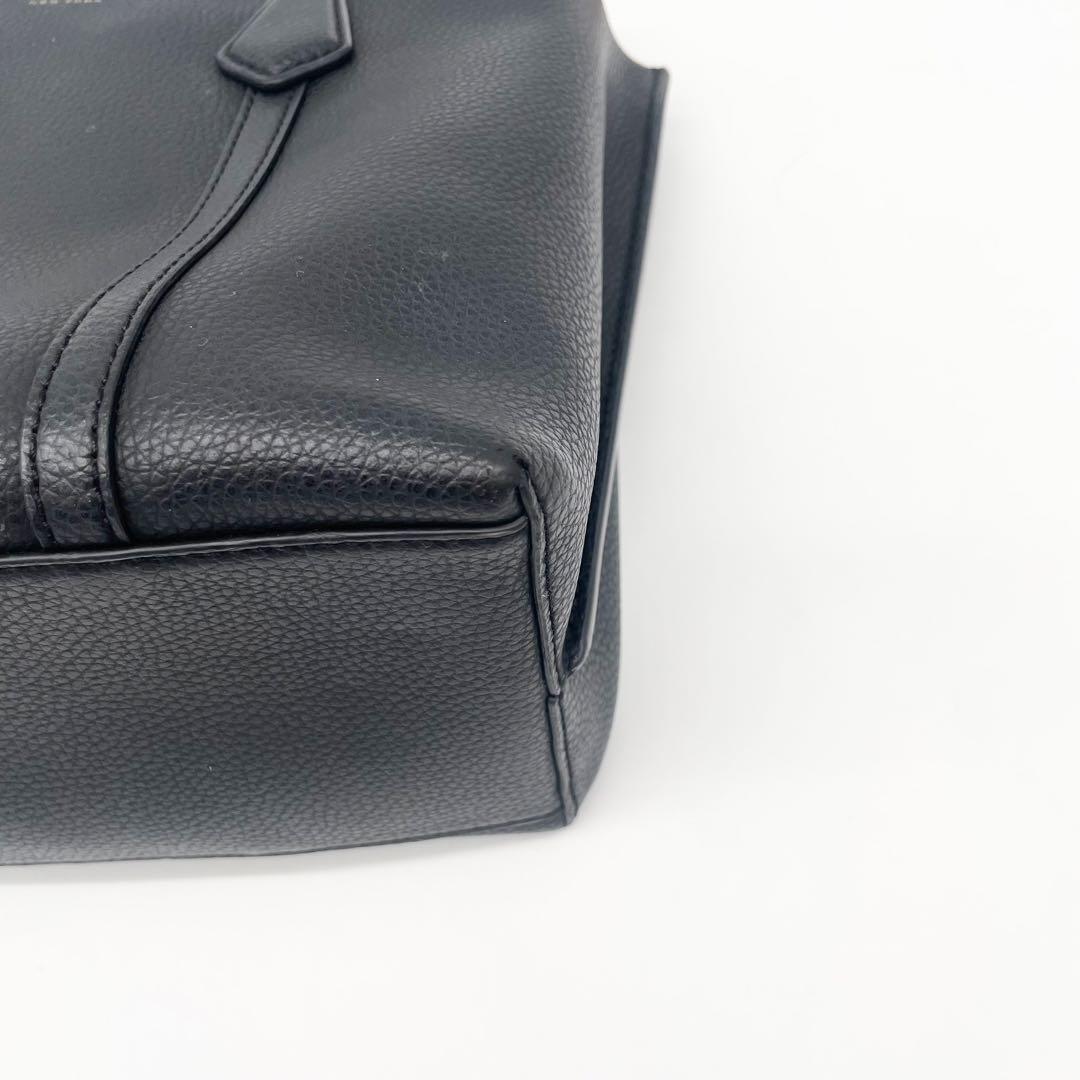 Tory Burch トリプルコンパートメント ペリー　ショルダーバッグ