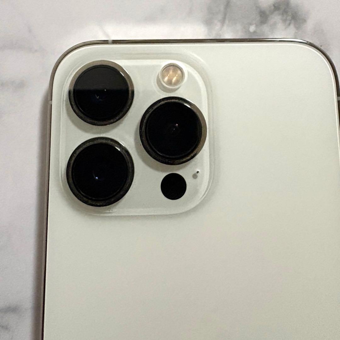 【極美品】iPhone 13 Pro (シルバー) 128GB SIMフリー