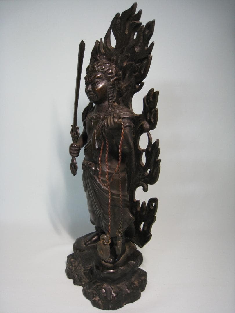 鋳銅製不動明王像 　 旭峰作　　高さ約34.5㎝