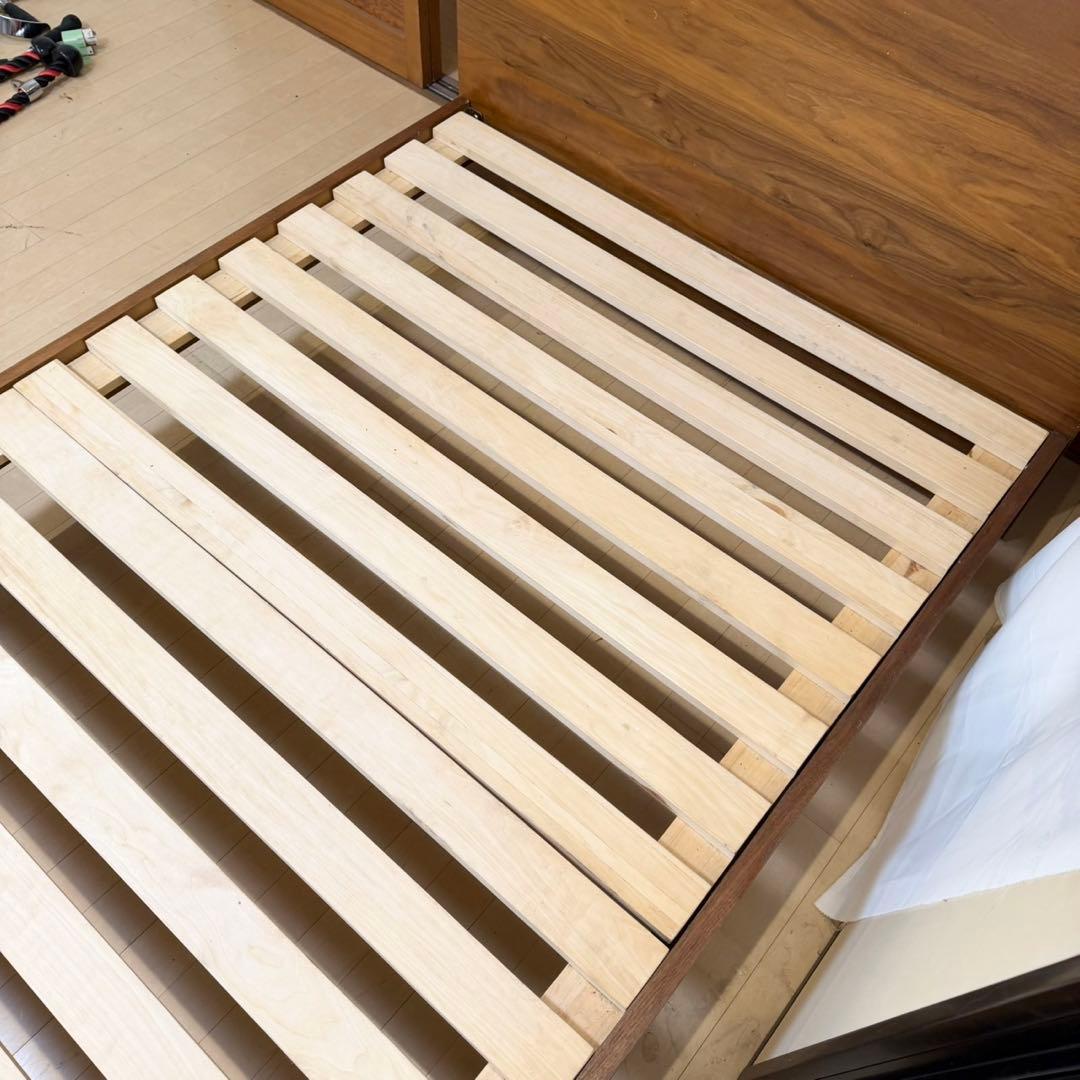 高級♪ フランスベッド セミダブルベッド ベッドフレーム コンセント付き