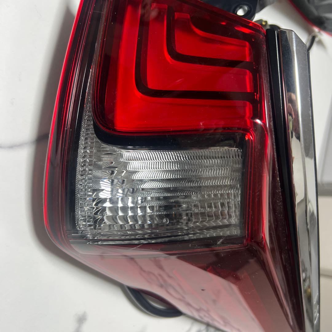 レクサスES前期　純正後方ウィンカーランプ