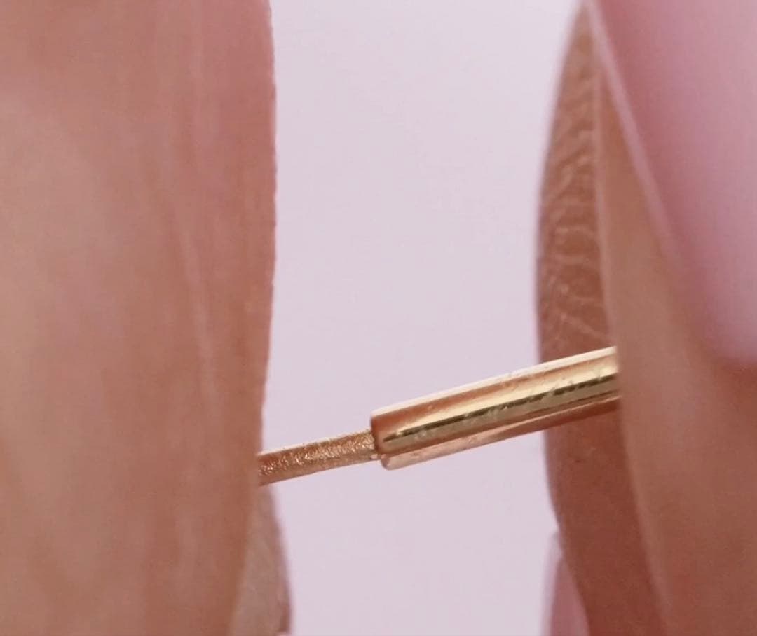 14K ソリッドゴールド シングル ミニ スパークル バタフライ ピアス