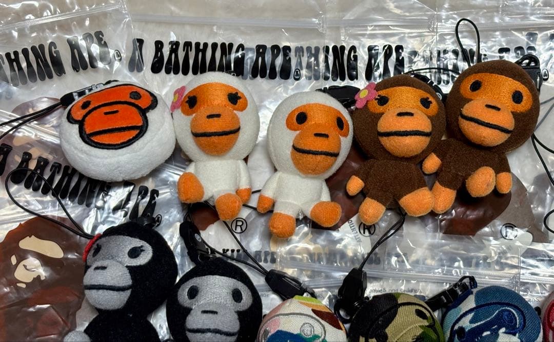 A BATHING APE マスコット27体 ブリキ缶 マイロ レア BAPE