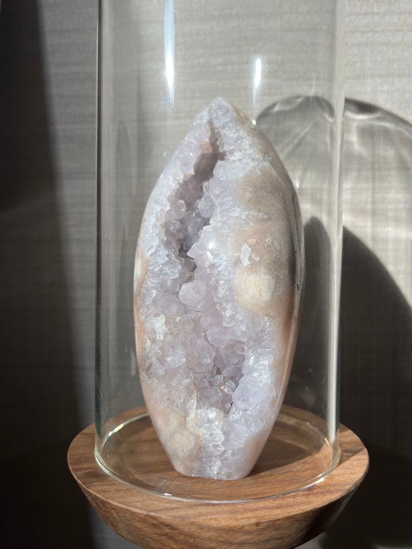 ピンクアメジスト×桜瑪瑙 共生ジオード 原石置物 ガラスドーム付