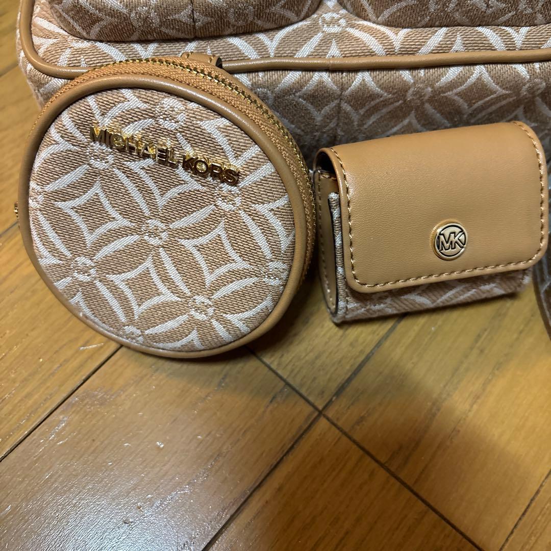 MICHAEL KORS ショルダーバッグ　ベージュ