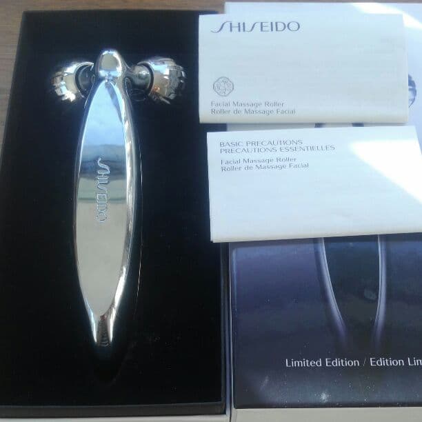 資生堂フェイシャルマッサージローラー