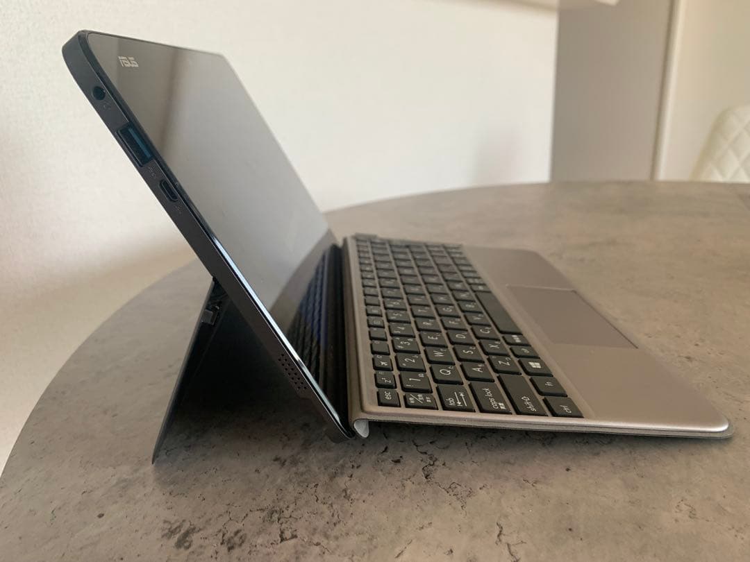ASUS Windowsタブレット 本体