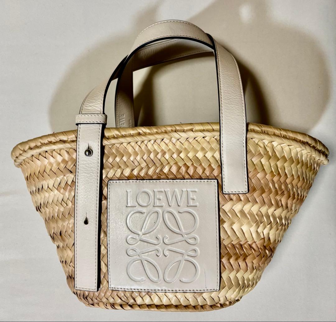 【LOEWE】バスケットバッグ／スモールサイズ／ホワイト／タグと説明書付です。