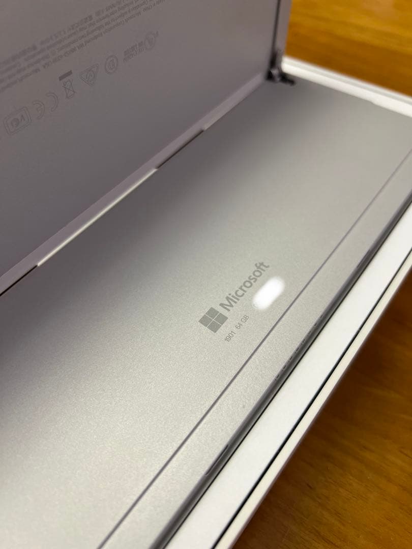 Surface Go2 Pentium 64GB 4GB Office KBあり