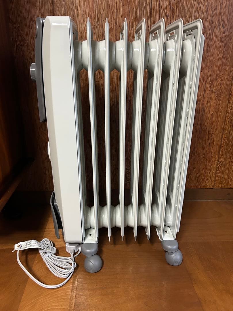 【未使用に近い】 デロンギ オイルヒーターRHJ10F0812-SG