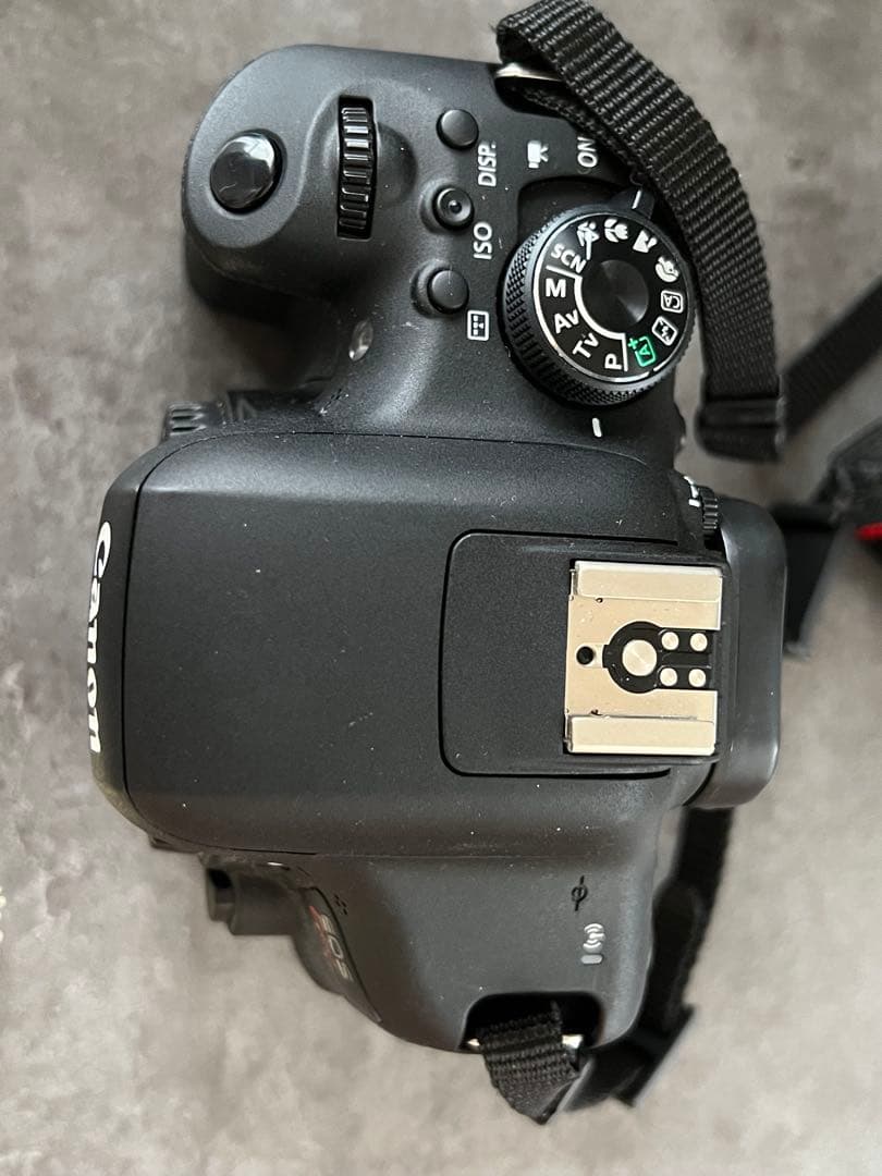 Canon EOS KISS X8i（W）