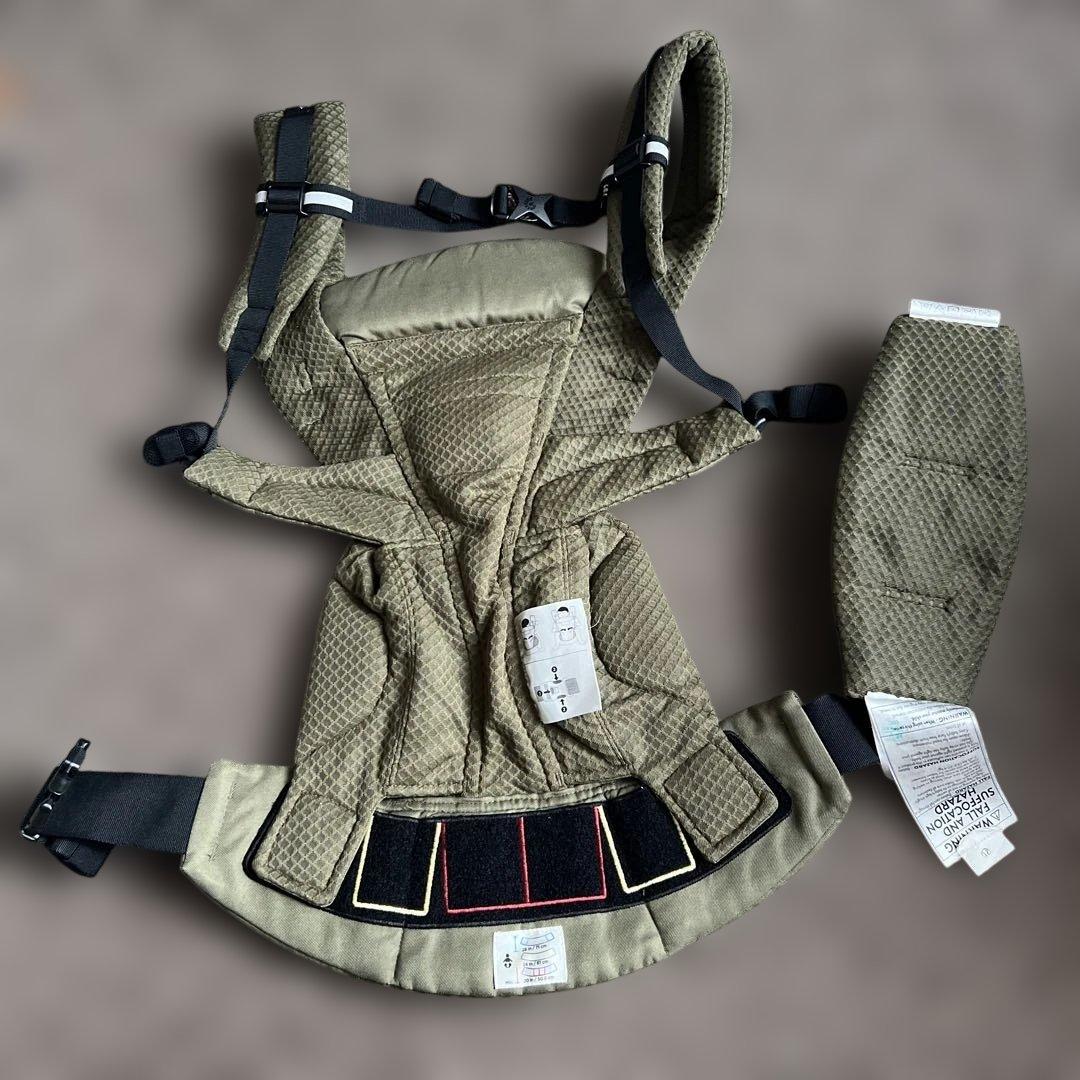 値下げしました！オムニブリーズ　抱っこ紐 カーキ