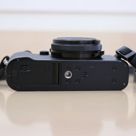 FUJIFILM X100F 動作確認済 レンズキャップ付 ショット数6500