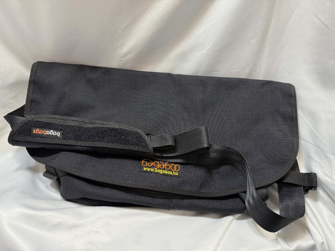 新品未使用：BAGABOOメッセンジャーバッグ スタンダード 黒 Lサイズ