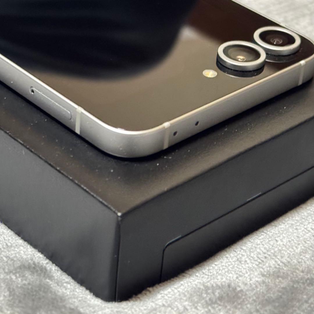 【ジャンク】Samsung Galaxy Z Flip6 256GB