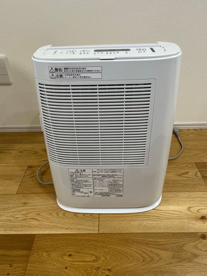 【美品】Panasonic パナソニック　除湿機 F-YZR60